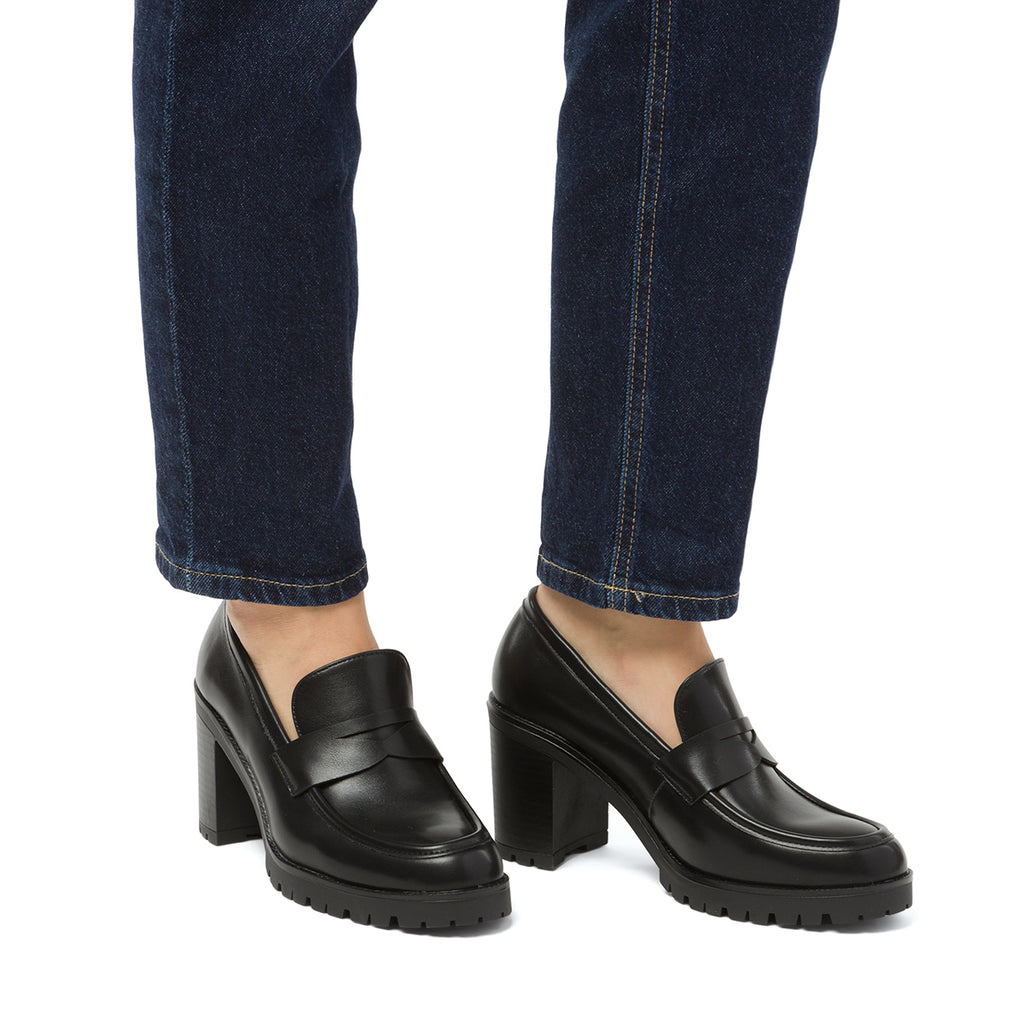 Mocassini chunky da donna neri con tacco 8 cm Lora Ferres