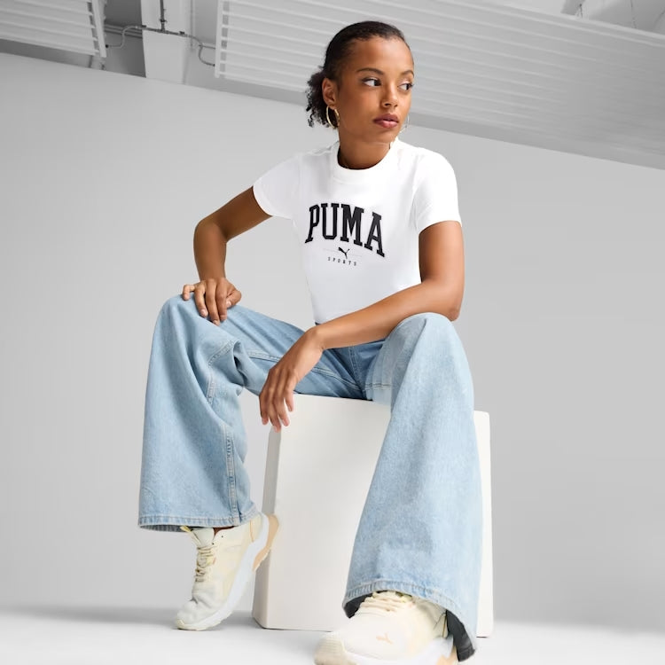 T-shirt da donna bianca con logo a contrasto Puma