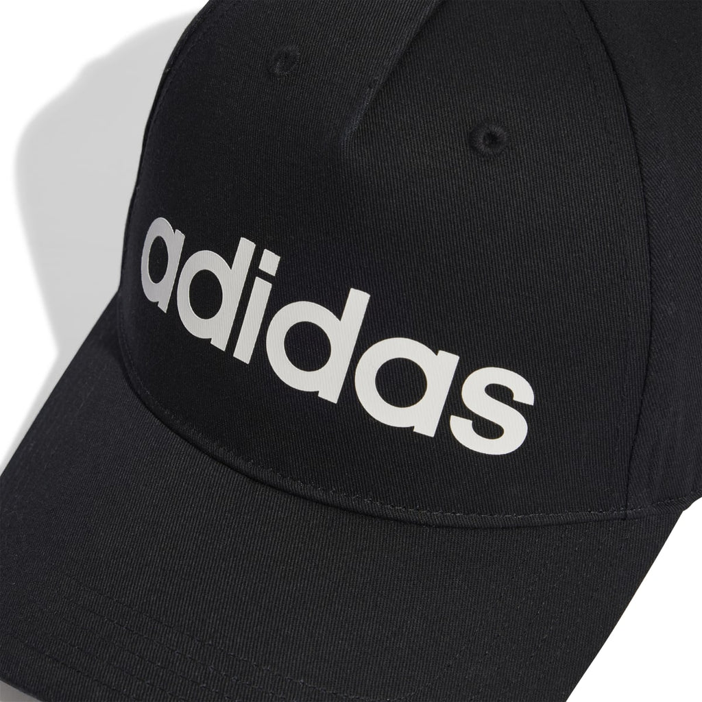 Cappellino da baseball nero con logo bianco adidas Daily