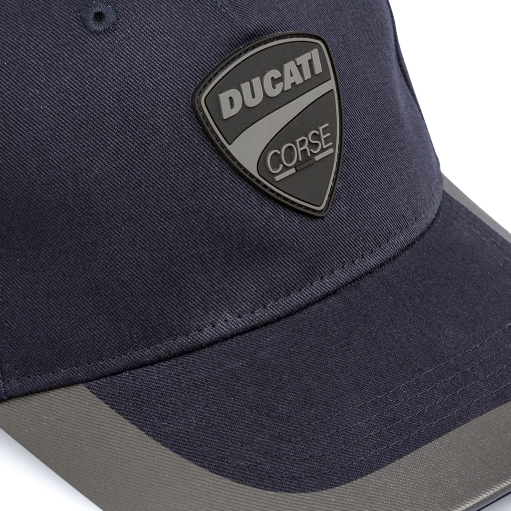 Cappellino da uomo blu con dettaglio grigo e logo Ducati