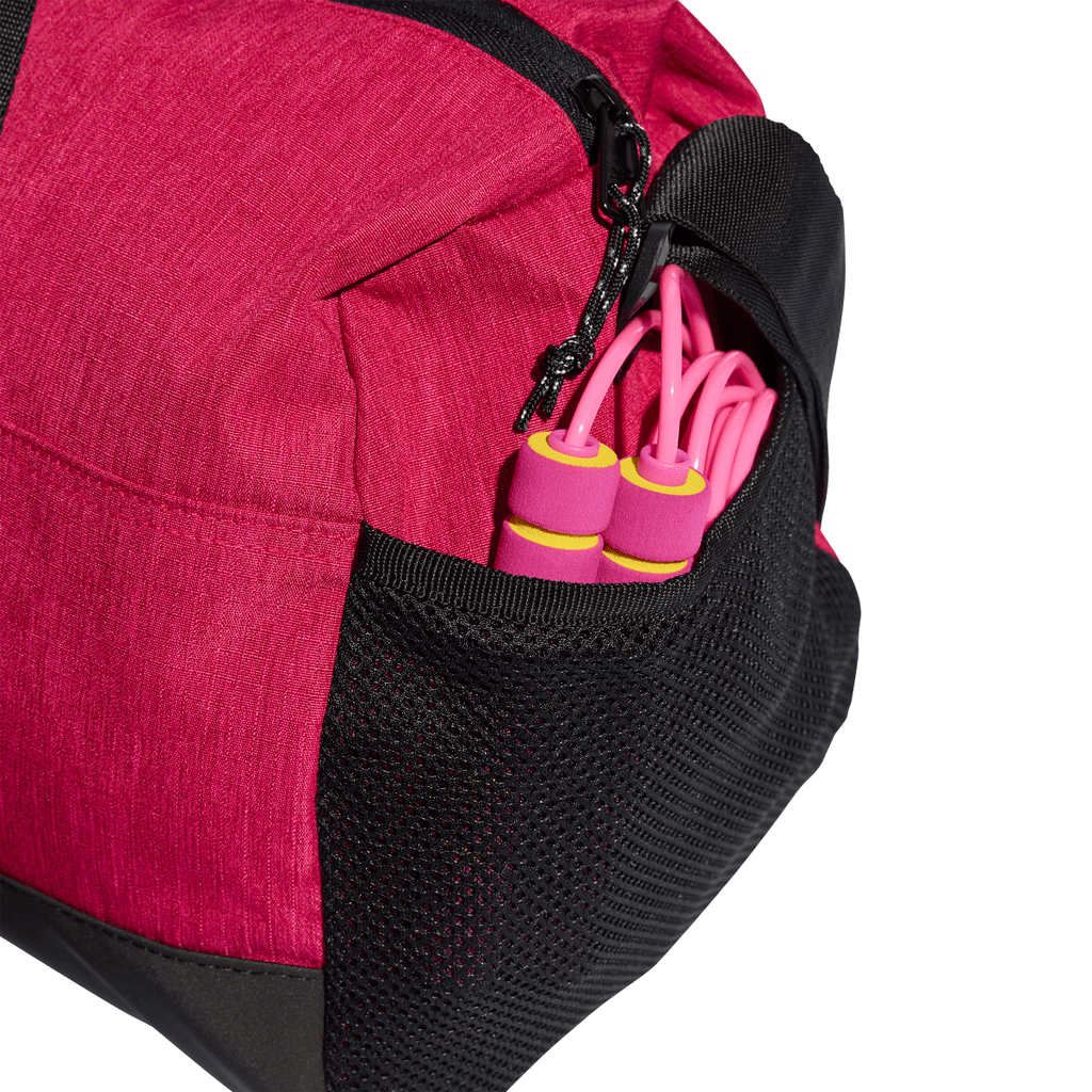 Borsa sportiva rosa con etichetta logo frontale adidas
