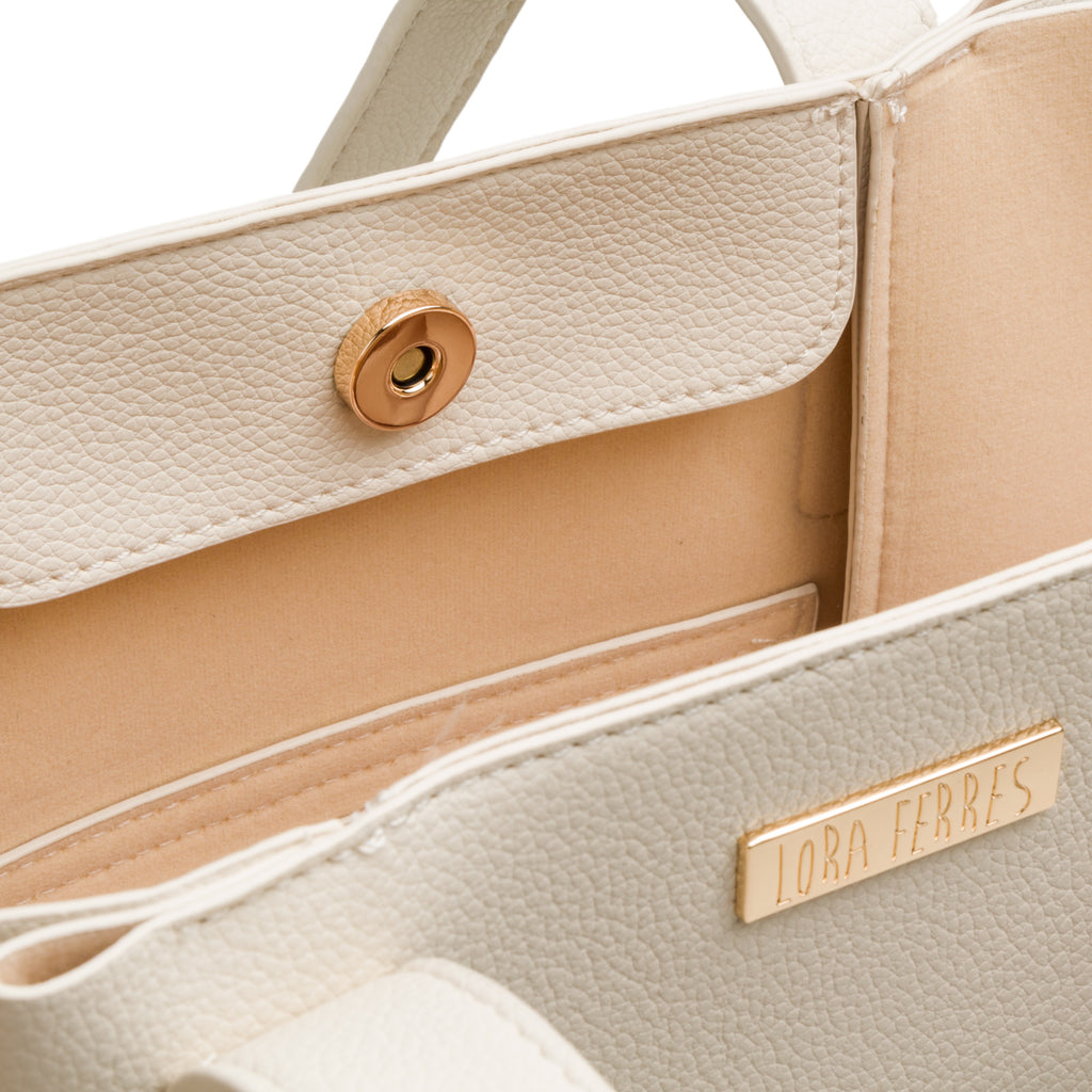 Borsa a spalla bianco latte da donna con logo frontale Lora Ferres
