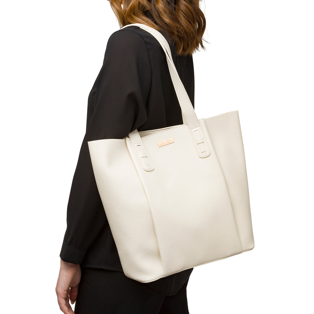 Borsa a spalla bianco latte da donna con logo frontale Lora Ferres