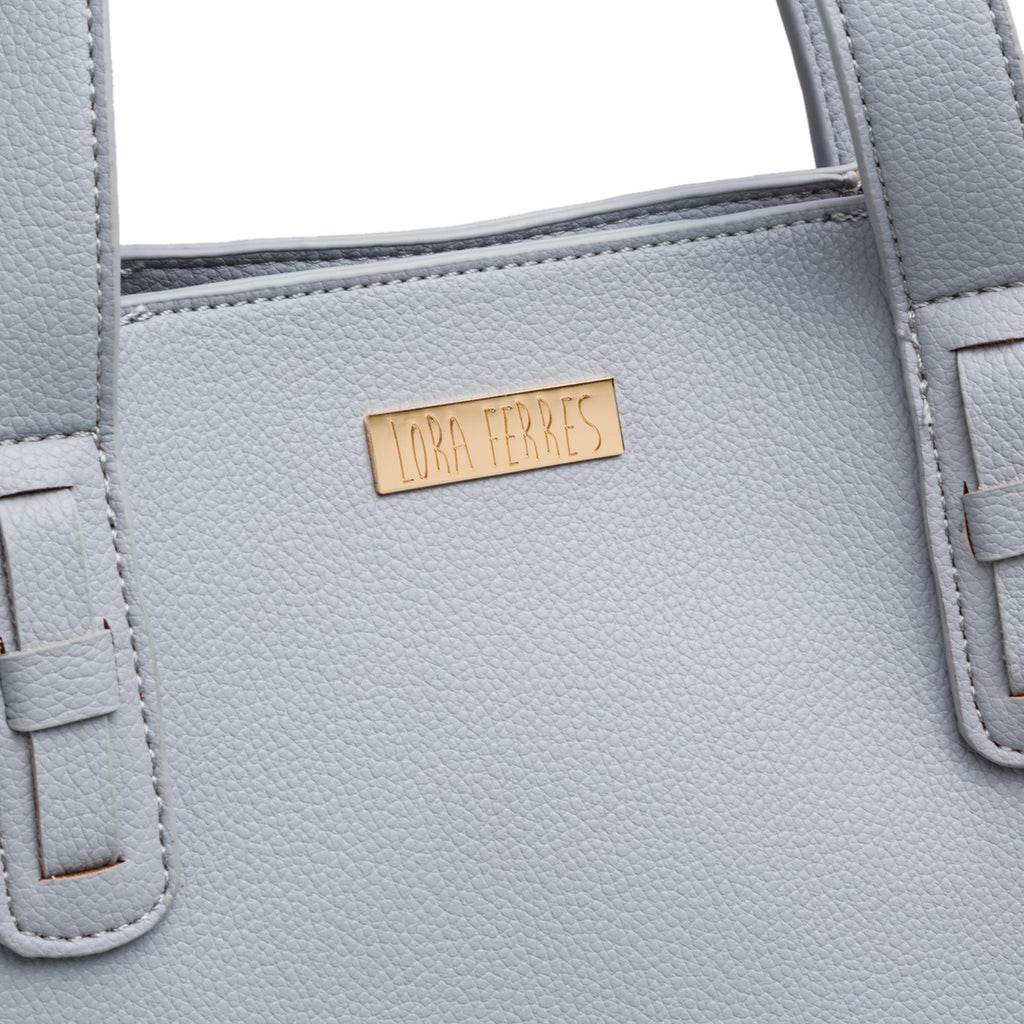 Borsa a spalla azzurra da donna con logo frontale Lora Ferres