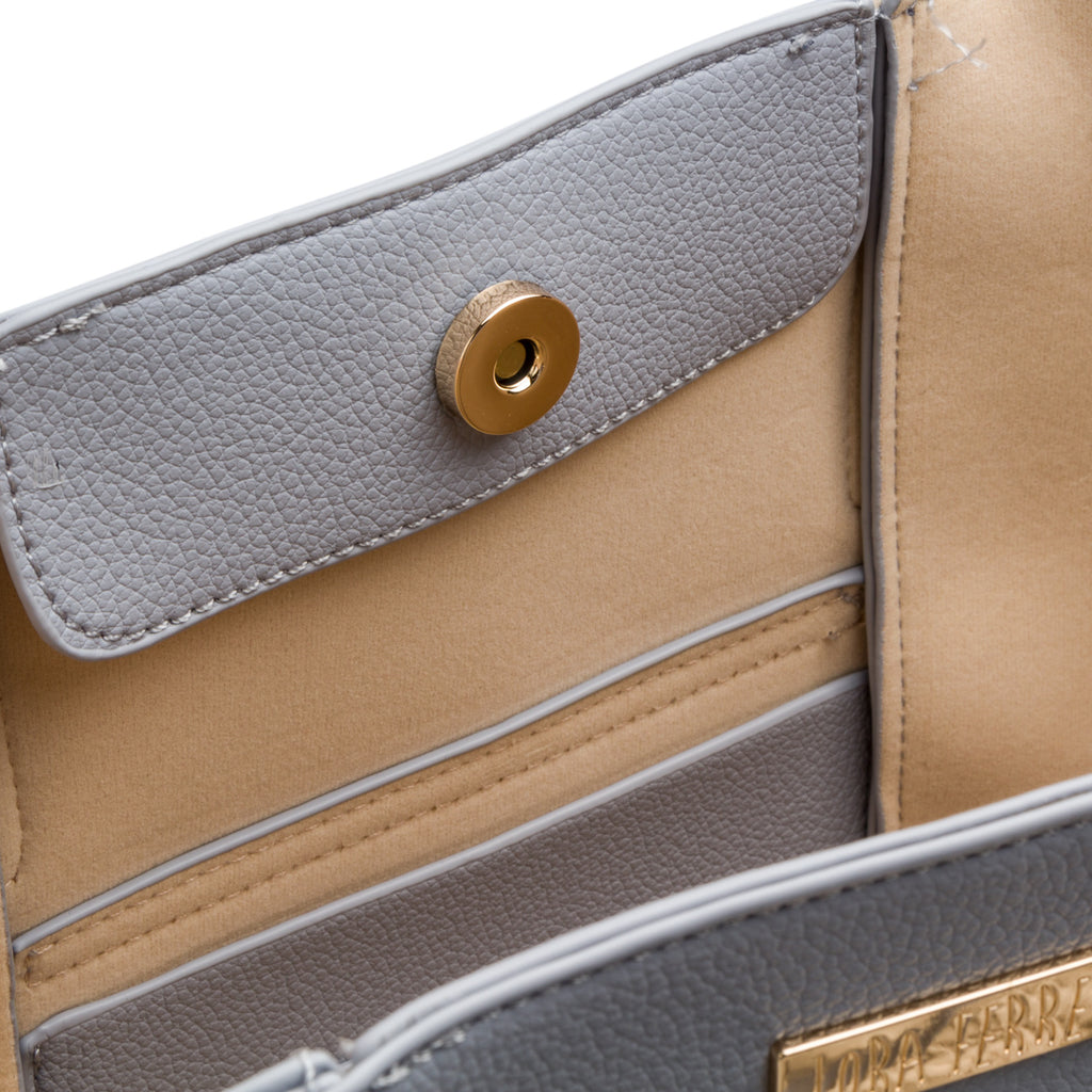 Borsa a spalla azzurra da donna con logo frontale Lora Ferres