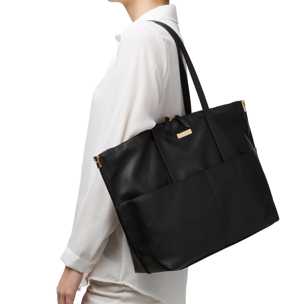 Borsa a spalla nera da donna con logo frontale Lora Ferres