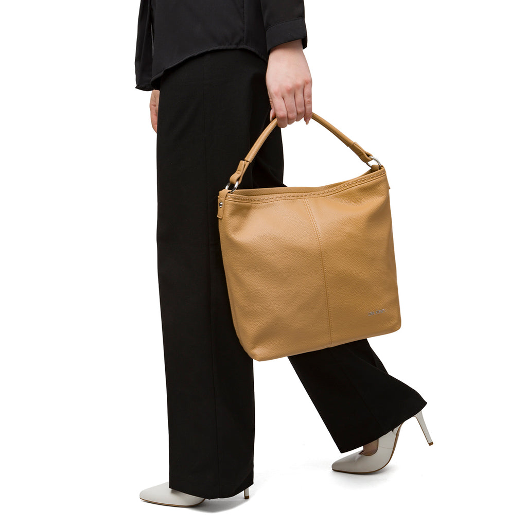 Borsa a spalla beige da donna con tasca esterna Lora Ferres