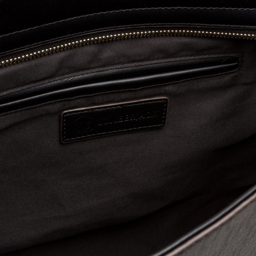 Borsa a saplla nera da donna con pendente dorato Lumberjack
