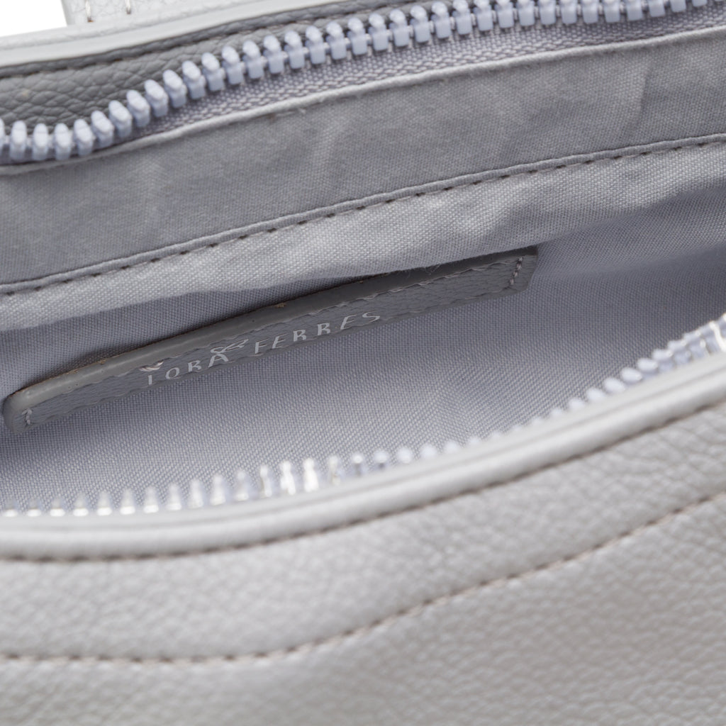 Borsa a Spalla Azzurra da Donna con Borchie e Fibbia frontale Lora Ferres