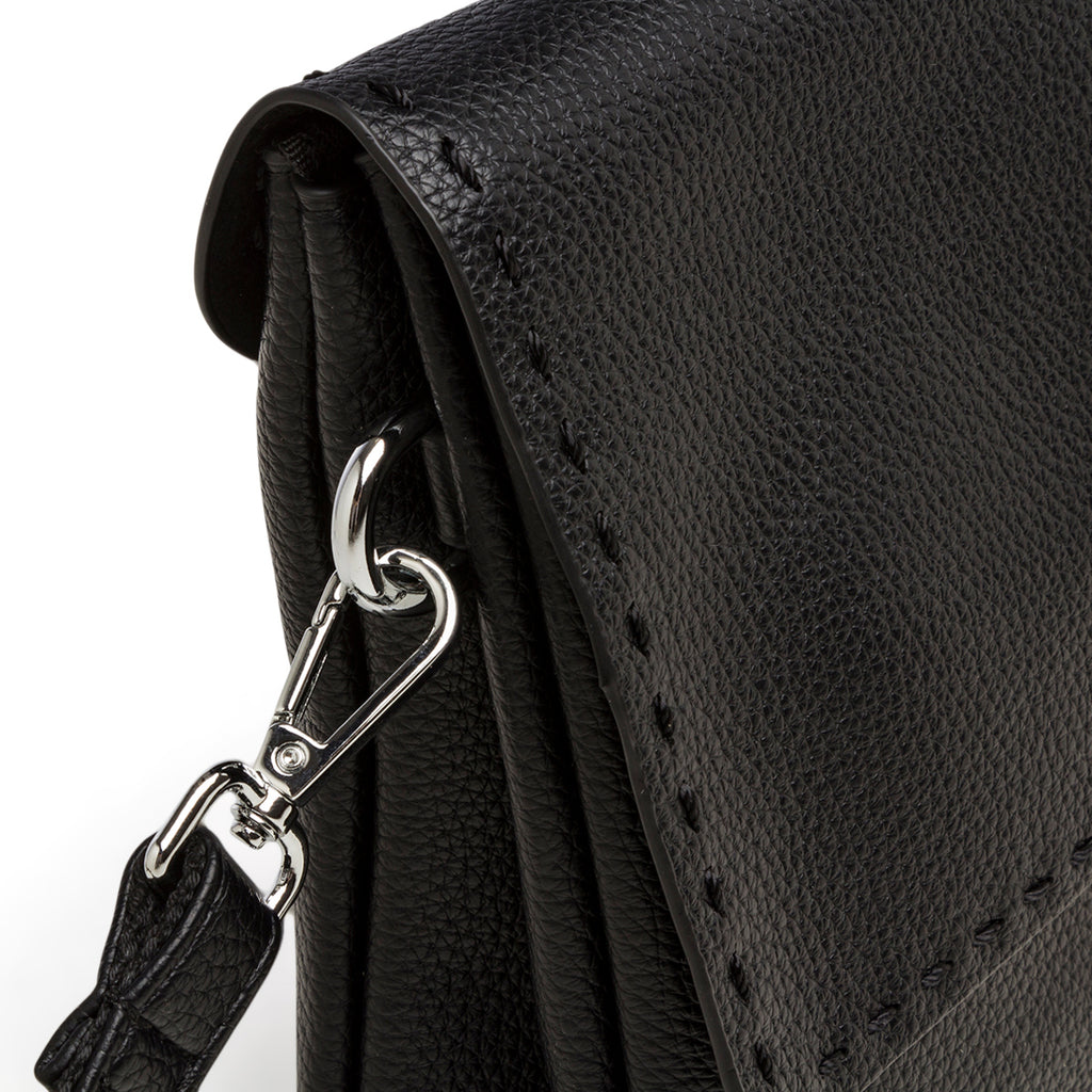 Borsa a tracolla nera da donna con cuciture a vista Lora Ferres