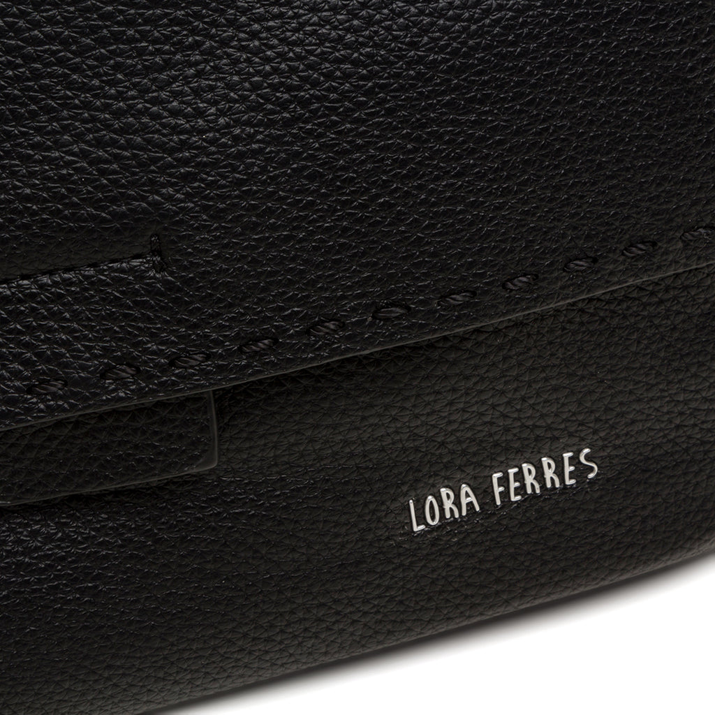 Borsa a tracolla nera da donna con cuciture a vista Lora Ferres