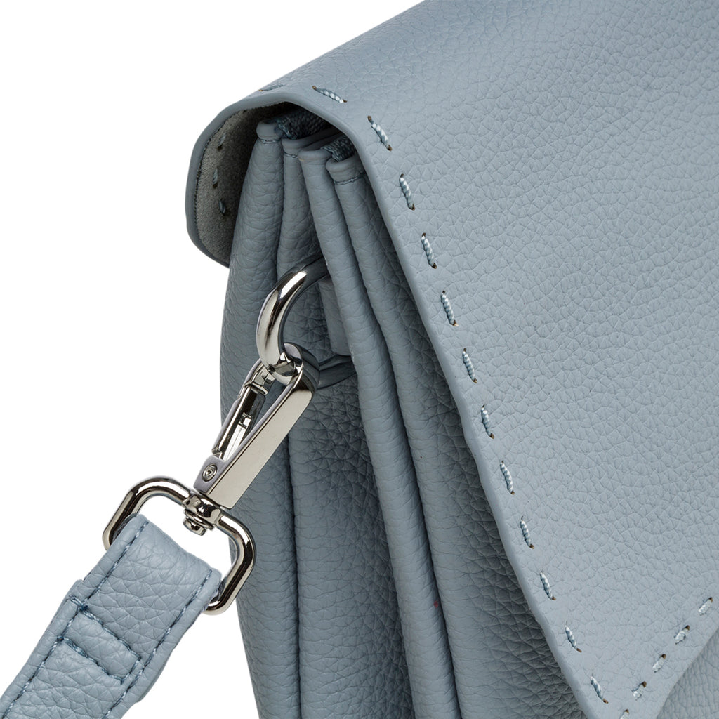 Borsa a tracolla azzurro da donna con cuciture a vista Lora Ferres