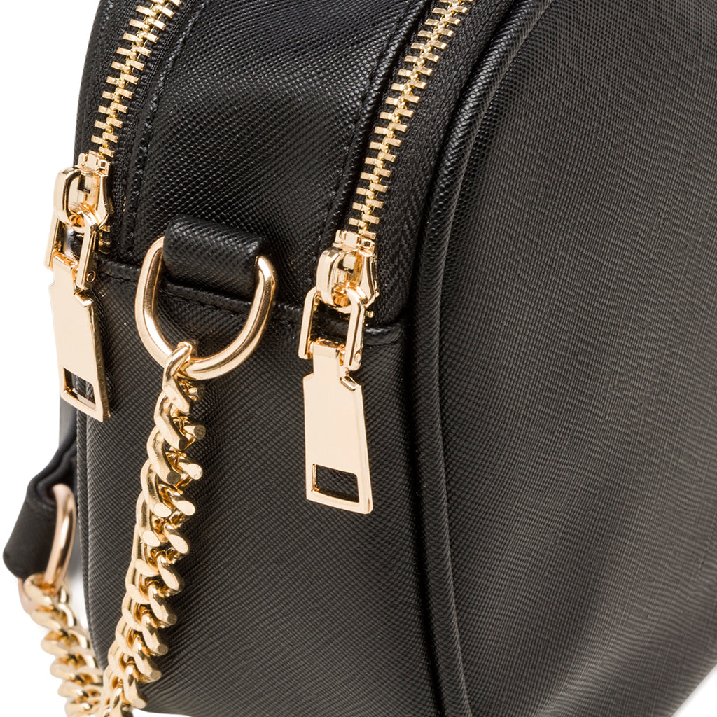 Borsa a tracolla nera con logo in metallo Lora Ferres