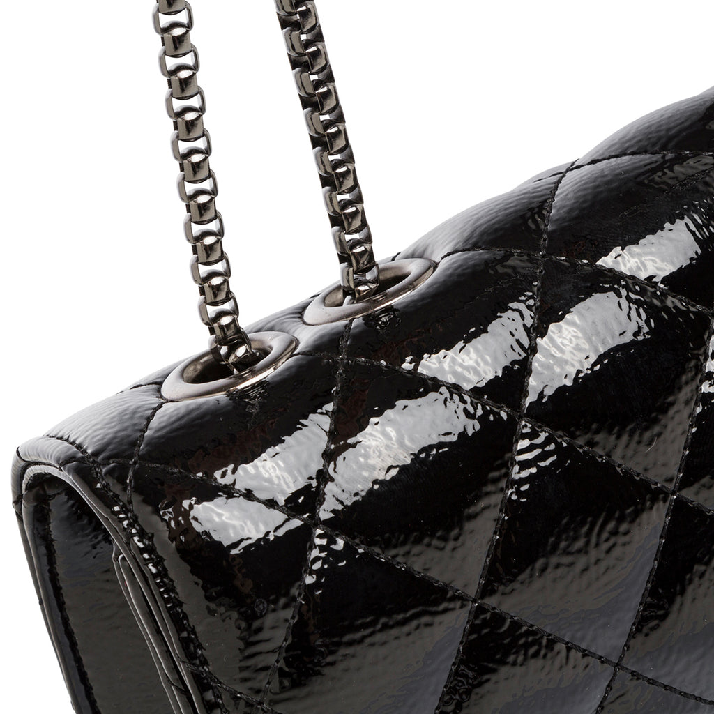 Borsa a tracolla da donna nera effetto trapuntato lucido Lora Ferres