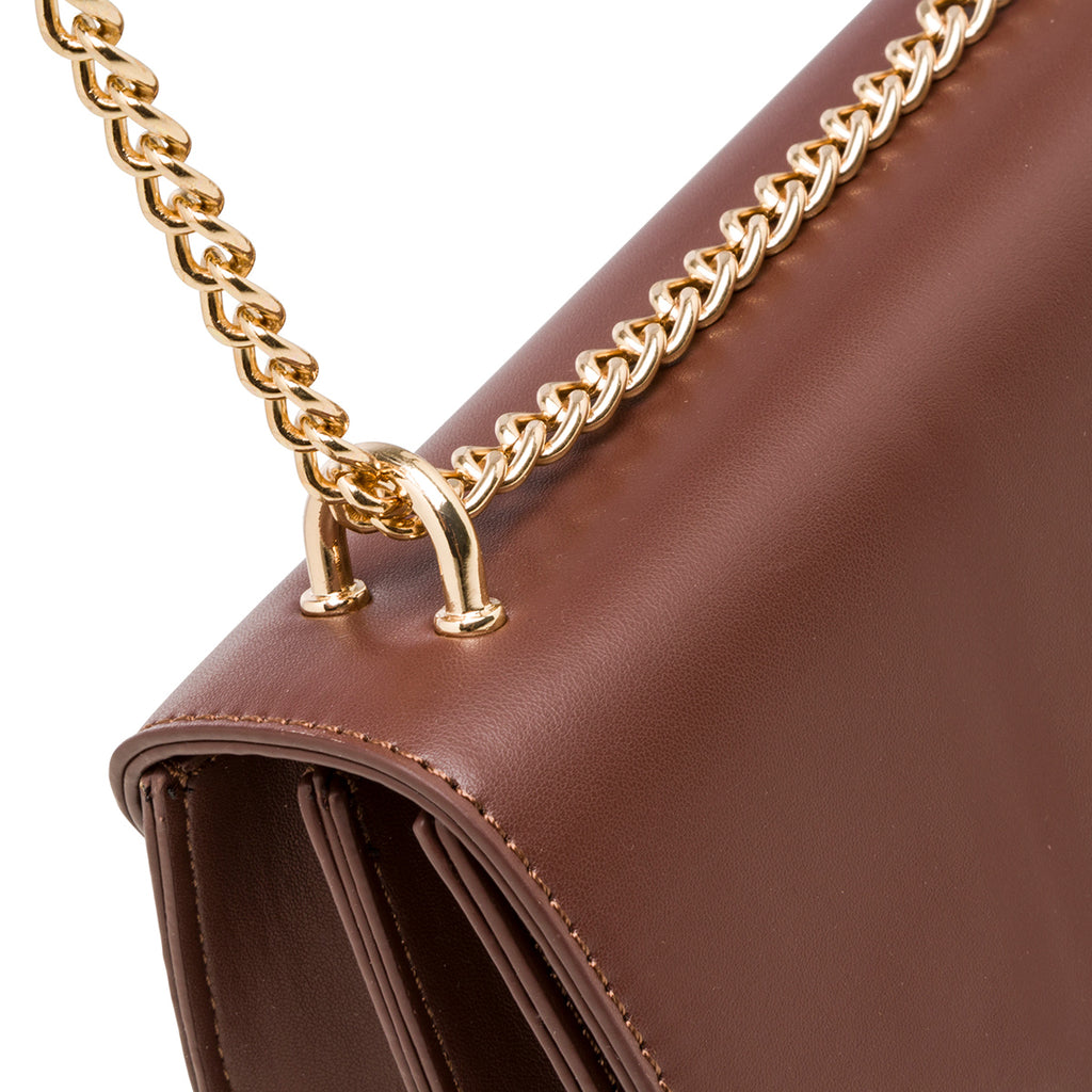 Borsa a tracolla da donna marrone con logo in metallo Lora Ferres