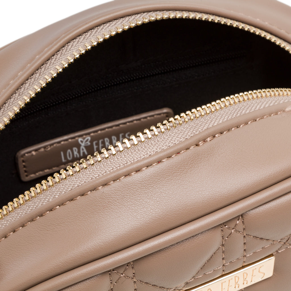 Borsa a tracolla color taupe effetto trapuntato Lora Ferres
