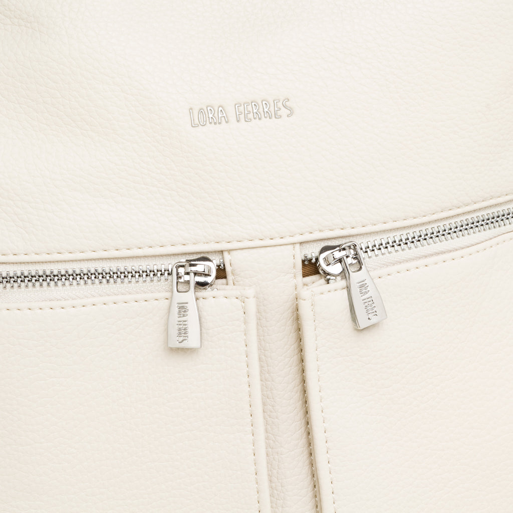 Zaino da donna bianco con tasche esterne e logo Lora Ferres
