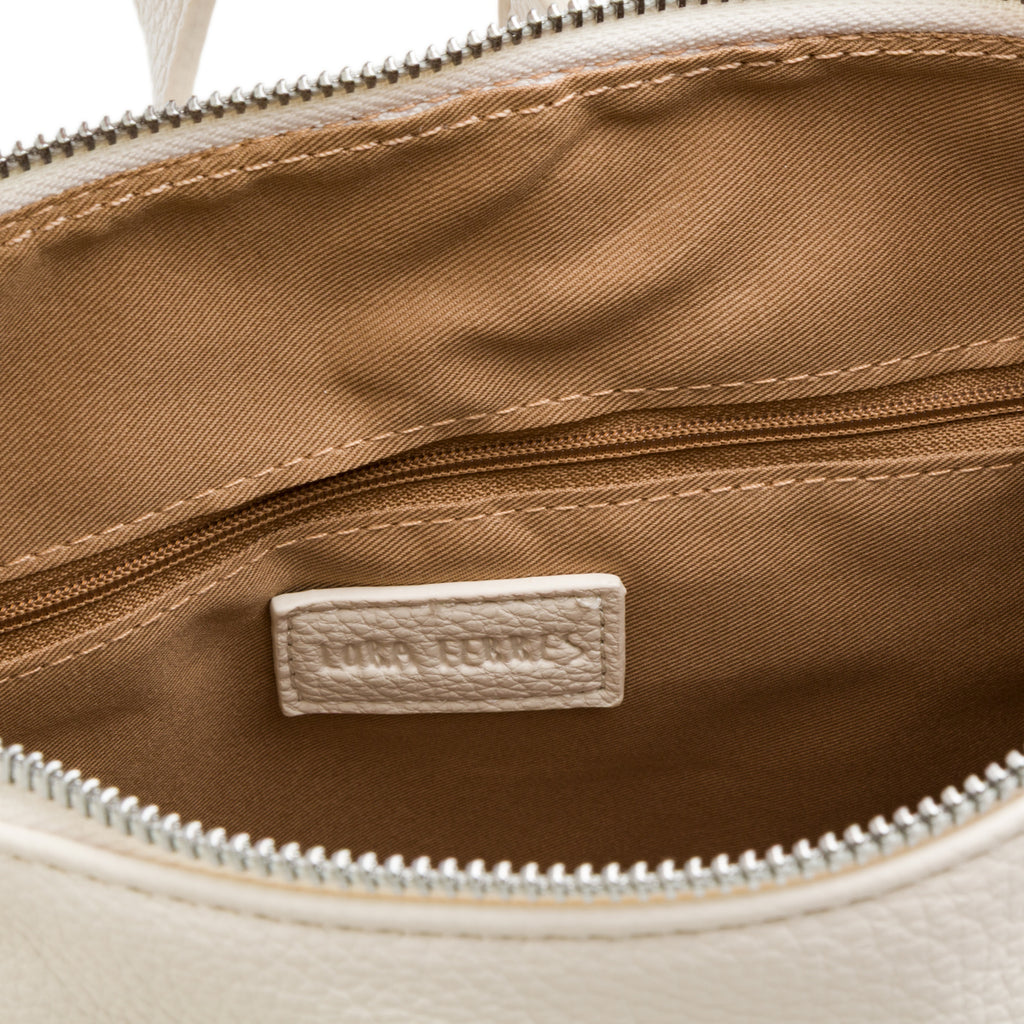 Zaino da donna bianco con tasche esterne e logo Lora Ferres