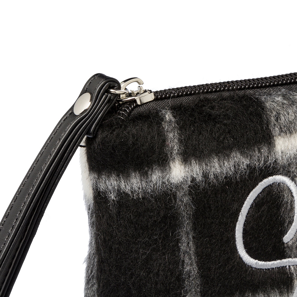 Pochette con pelliccia sintetica nera e bianca da donna Lora Ferres