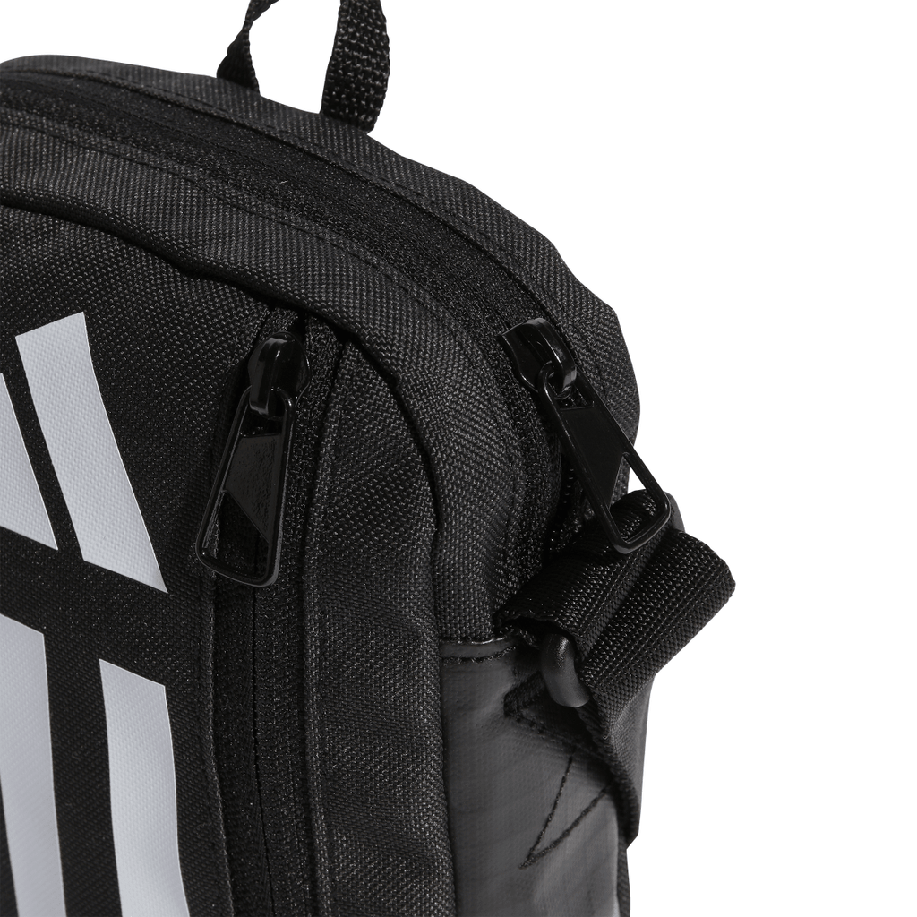 Borsa a tracolla Essentials Training nera con logo frontale adidas