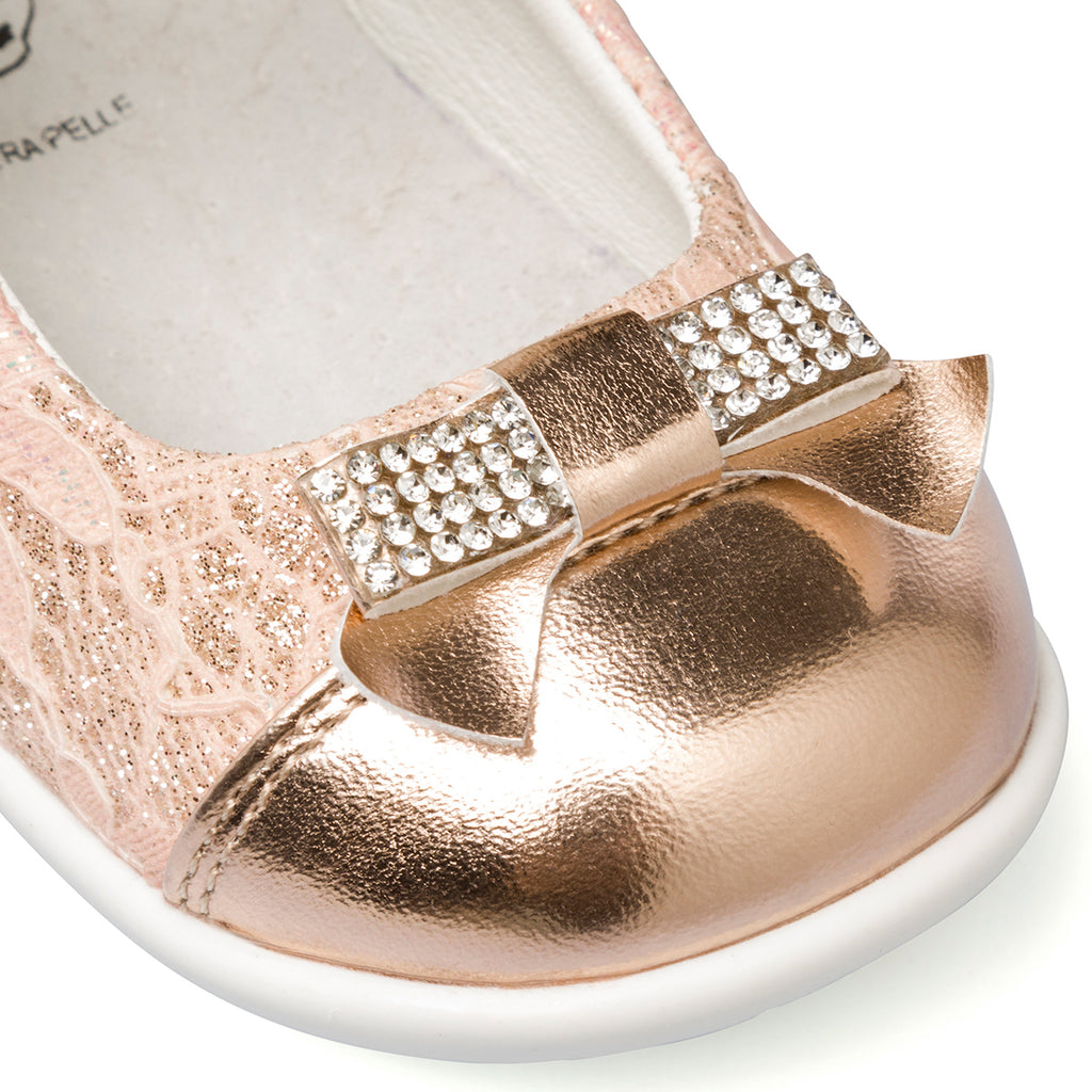 Ballerine primi passi oro rosa da bambina con fiocco di strass e chiusura a strappo Le Scarpe di Alice
