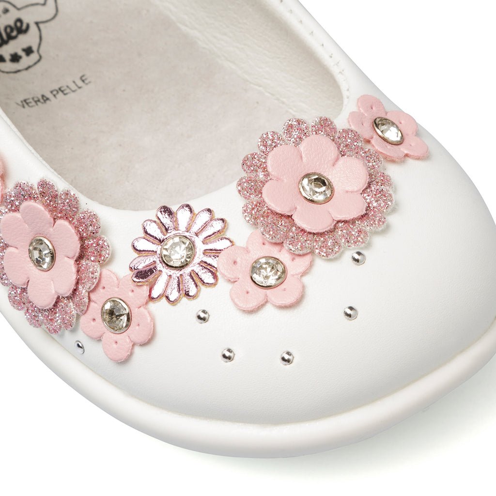 Ballerine primi passi bianche e rosa da bambina con fiori e chiusura a strappo Le Scarpe di Alice