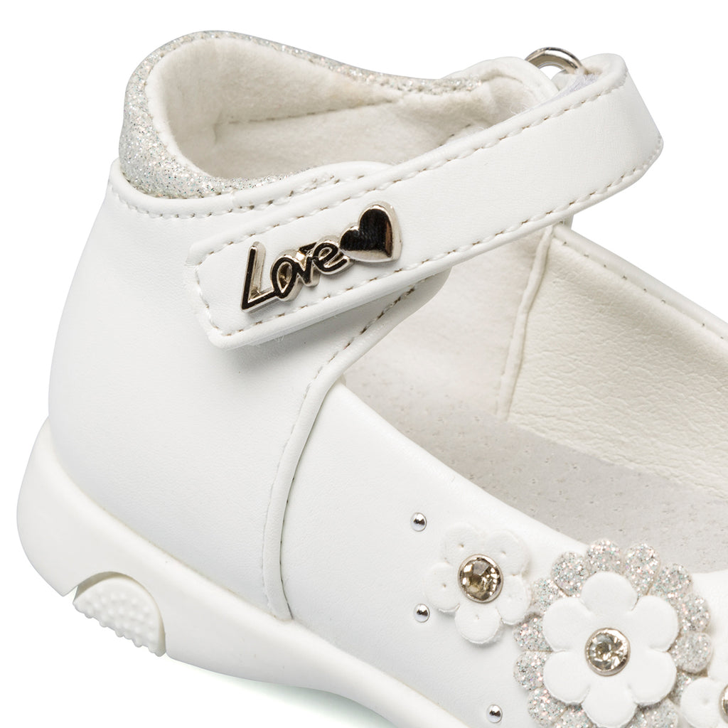 Ballerine primi passi bianche e argento da bambina con fiori e chiusura a strappo Le Scarpe di Alice