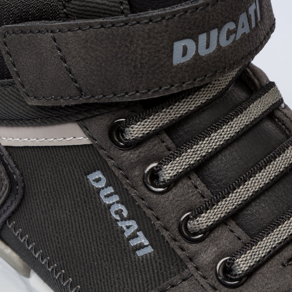 Sneakers nere da ragazzo con logo Ducati