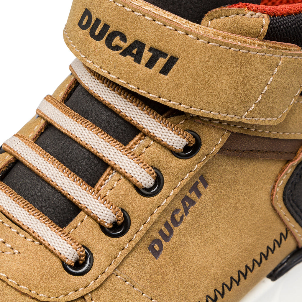 Sneakers ocra con inserti marroni da ragazzo con logo Ducati