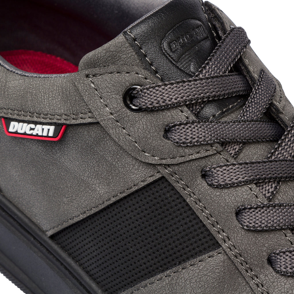 Sneakers grigie e nere da uomo con logo Ducati