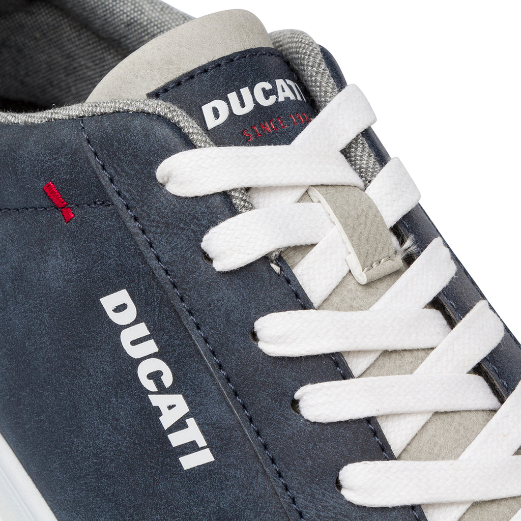 Sneakers blu da Uomo con dettagli beige e cuciture a contrasto Ducati