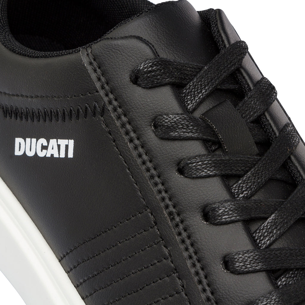 Sneakers da uomo nere con dettaglio bianco e logo laterale Ducati