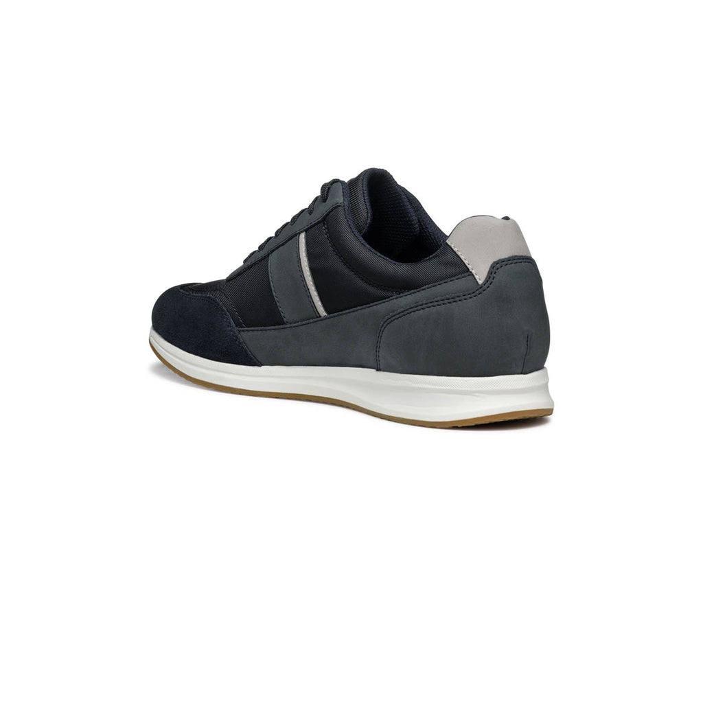 Sneakers da Uomo Nere con inserto laterale e suola traspirante Geox