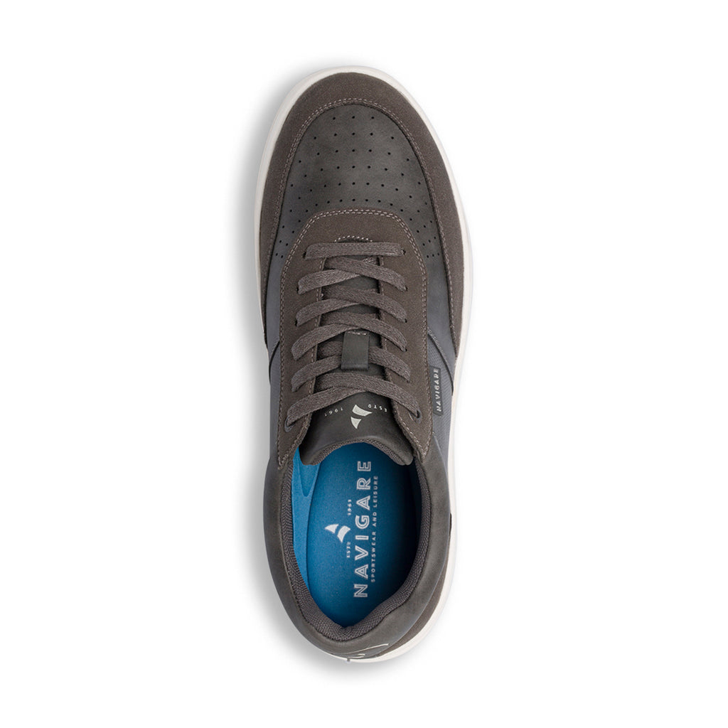 Sneakers grigie da Uomo con dettaglio traspirante sulla tomaia Navigare