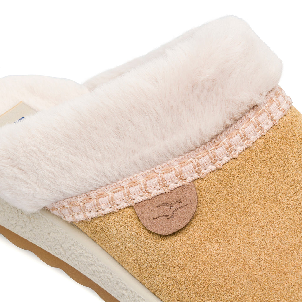 Ciabatte da donna beige con calda fodera in pelliccia sintetica Fly Flot