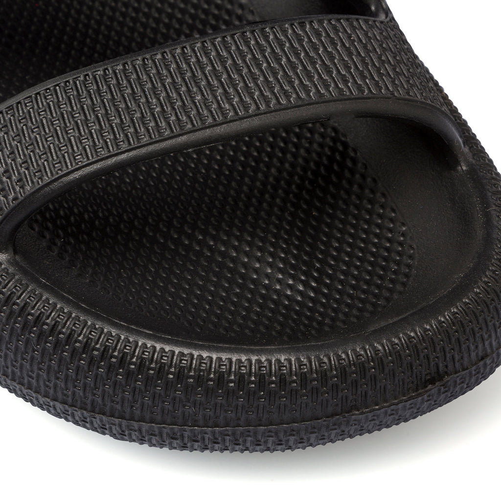 Ciabatte da donna nere con platform e cinturino Lora Ferres