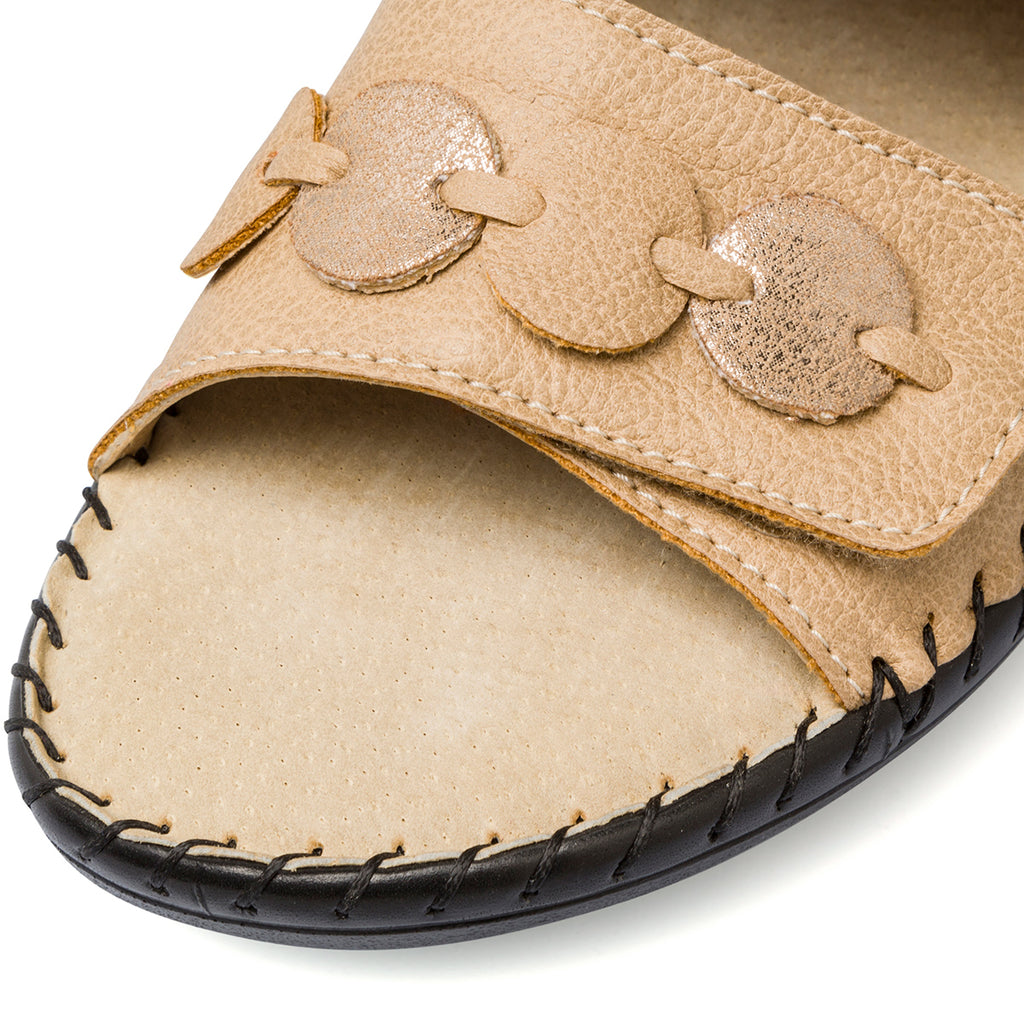 Ciabatte da donna beige con tacco Stilrosa