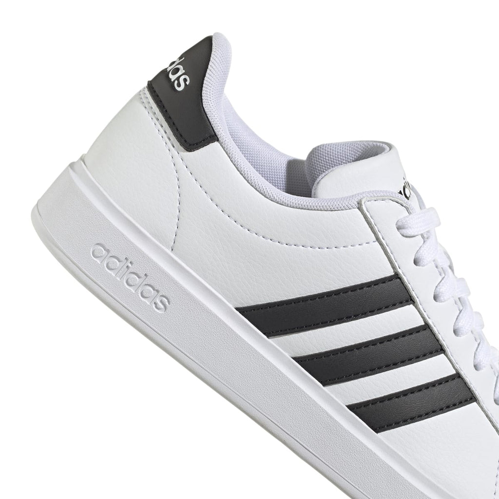 Sneakers casual da donna bianche con logo adidas Grand Court