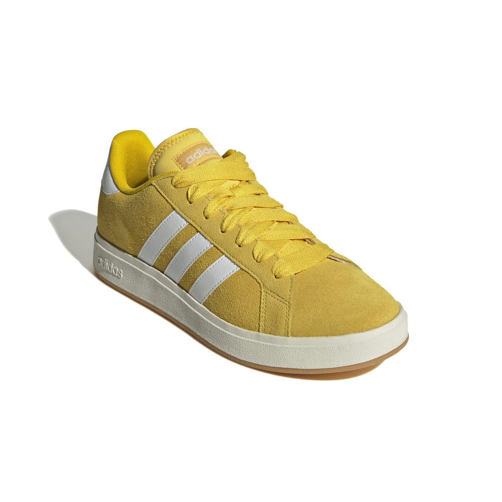 Sneakers da uomo gialle in pelle effetto scamoscato adidas Grand Court Base 00s