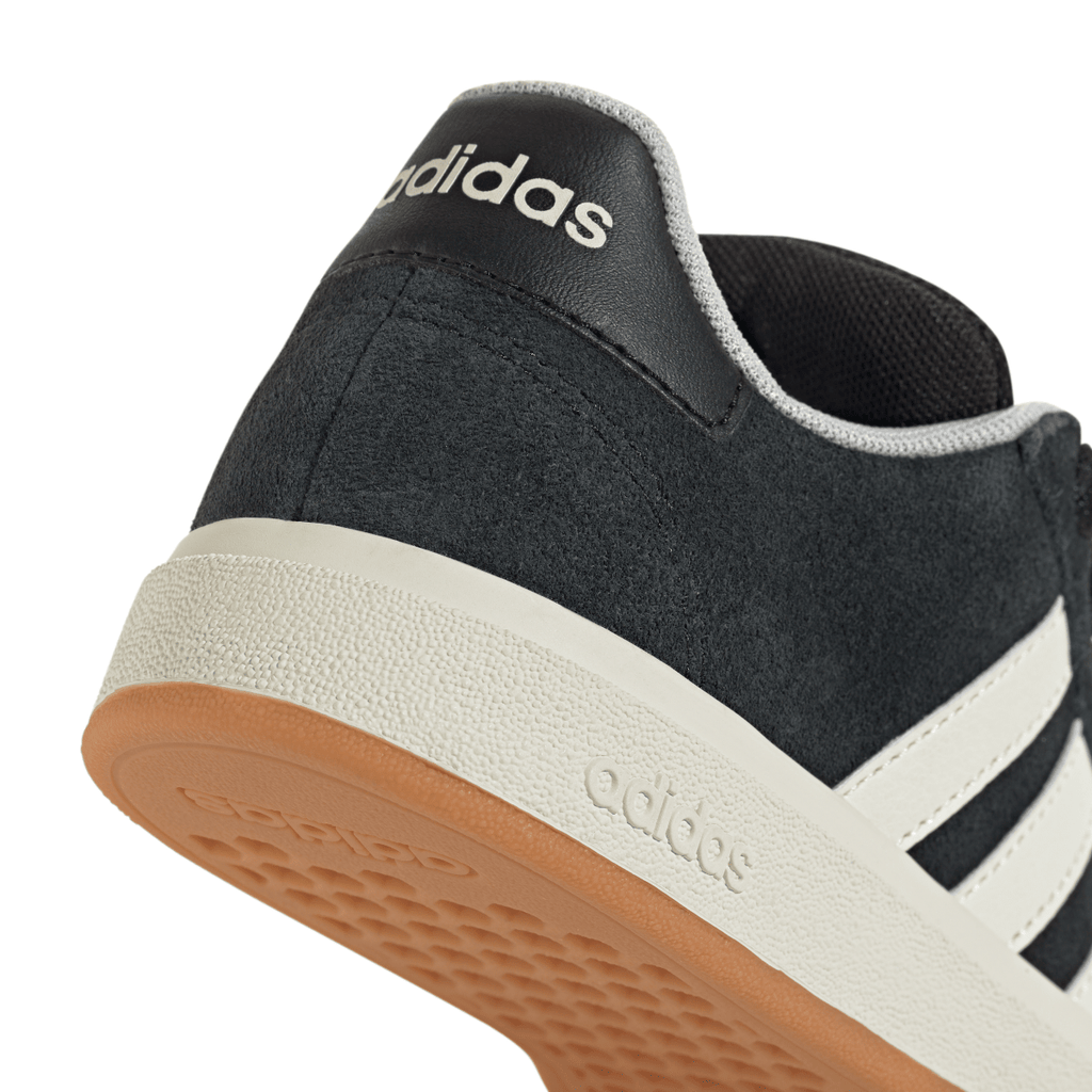 Sneakers da ragazzo e ragazza nere in pelle effetto scamosciato adidas Grand Court 00s