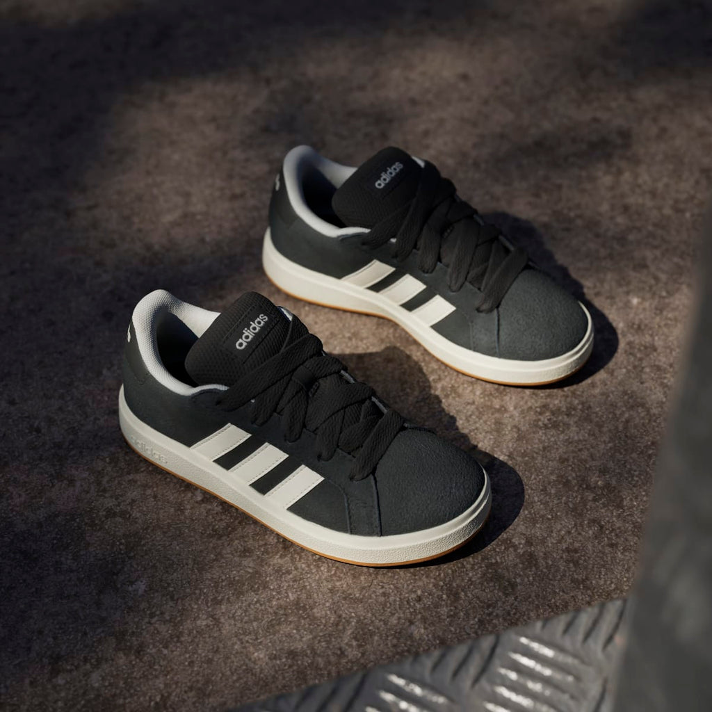 Sneakers da ragazzo e ragazza nere in pelle effetto scamosciato adidas Grand Court 00s