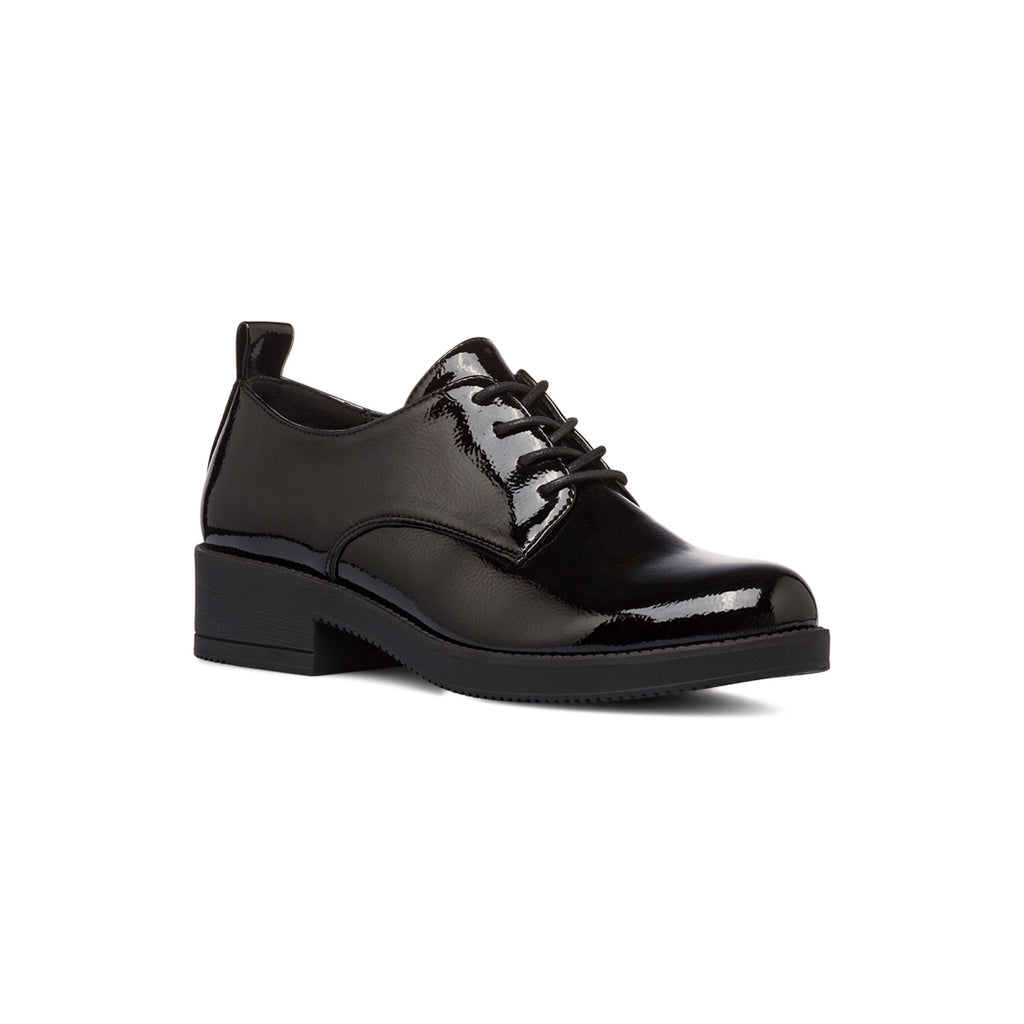 Stringate nere da donna effetto lucido e allacciatura derby Lora Ferres
