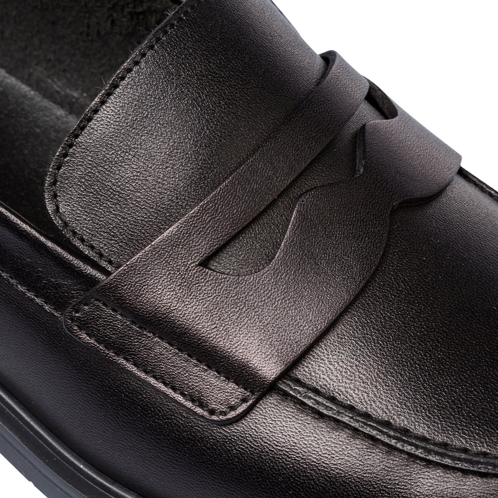 Mocassini neri da donna in pelle Primopiano