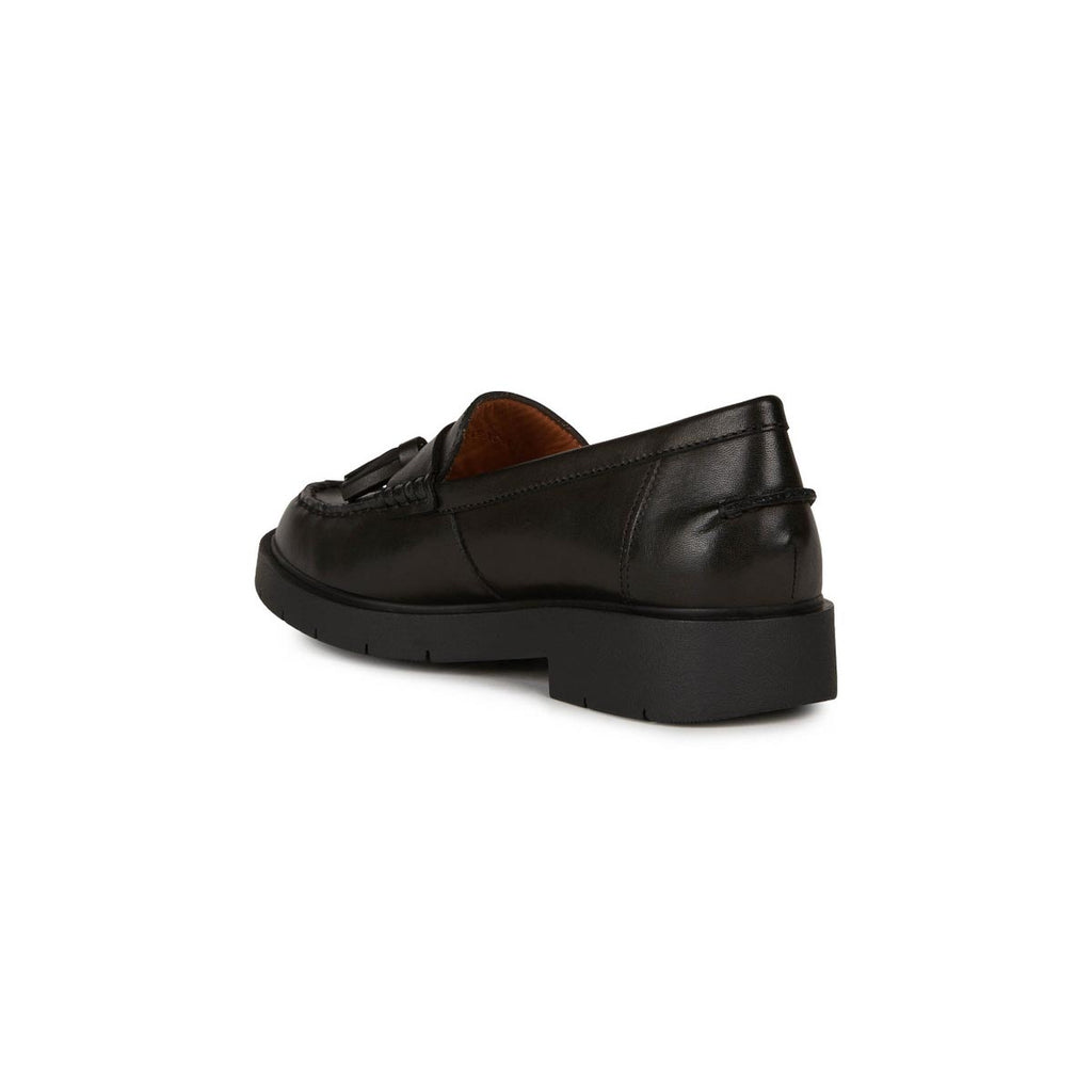 Mocassini neri da Donna con nappina con suola traspirante Geox