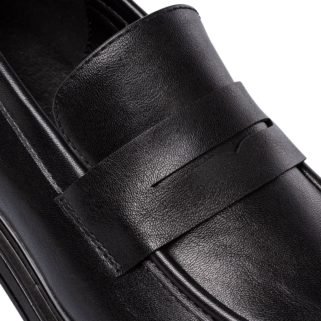 Mocassini penny loafer neri da Donna Lora Ferres