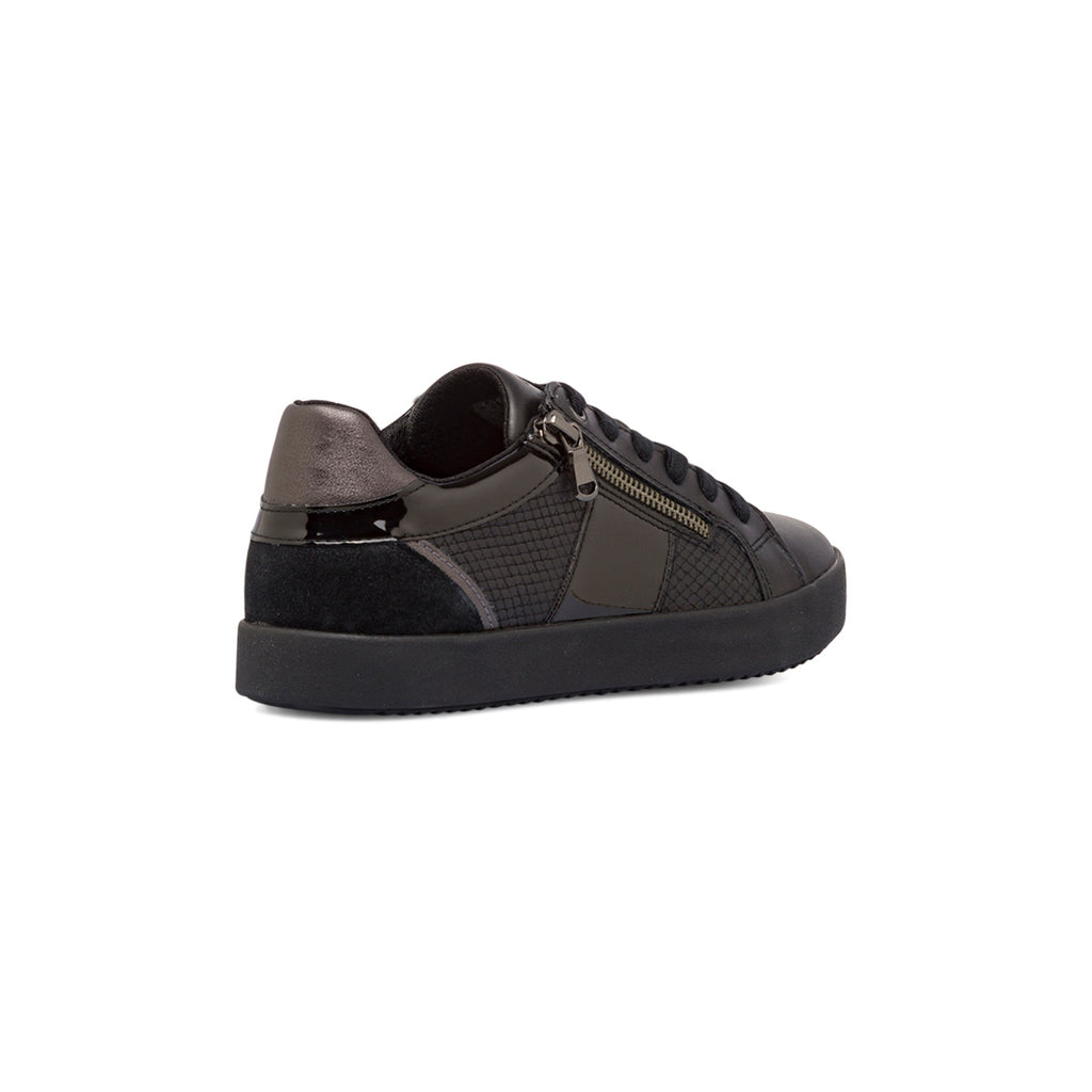 Sneakers traspiranti da donna nere in pelle Geox