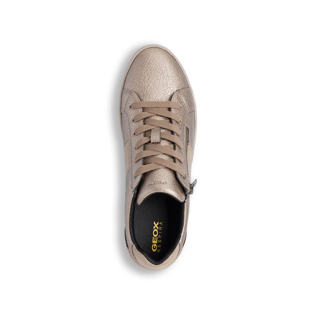 Sneakers traspiranti da donna taupe effetto metallizato in pelle Geox