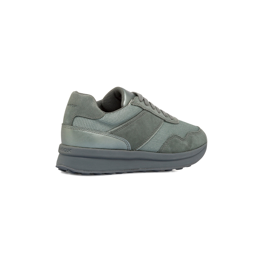 Sneakers traspiranti da donna in pelle grigie e verde salvia Geox