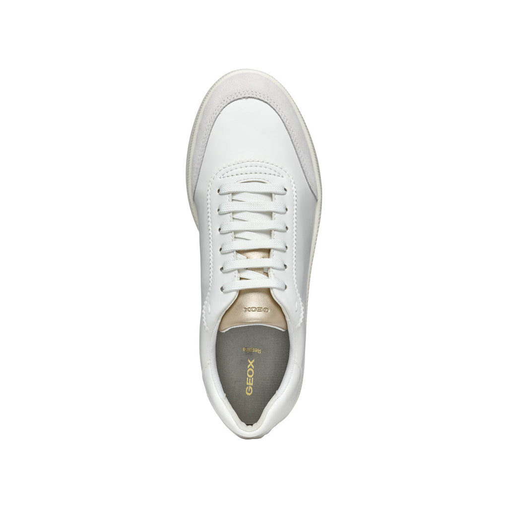 Sneakers bianche da Donna con inserti effetto camoscio e suola traspirante Geox
