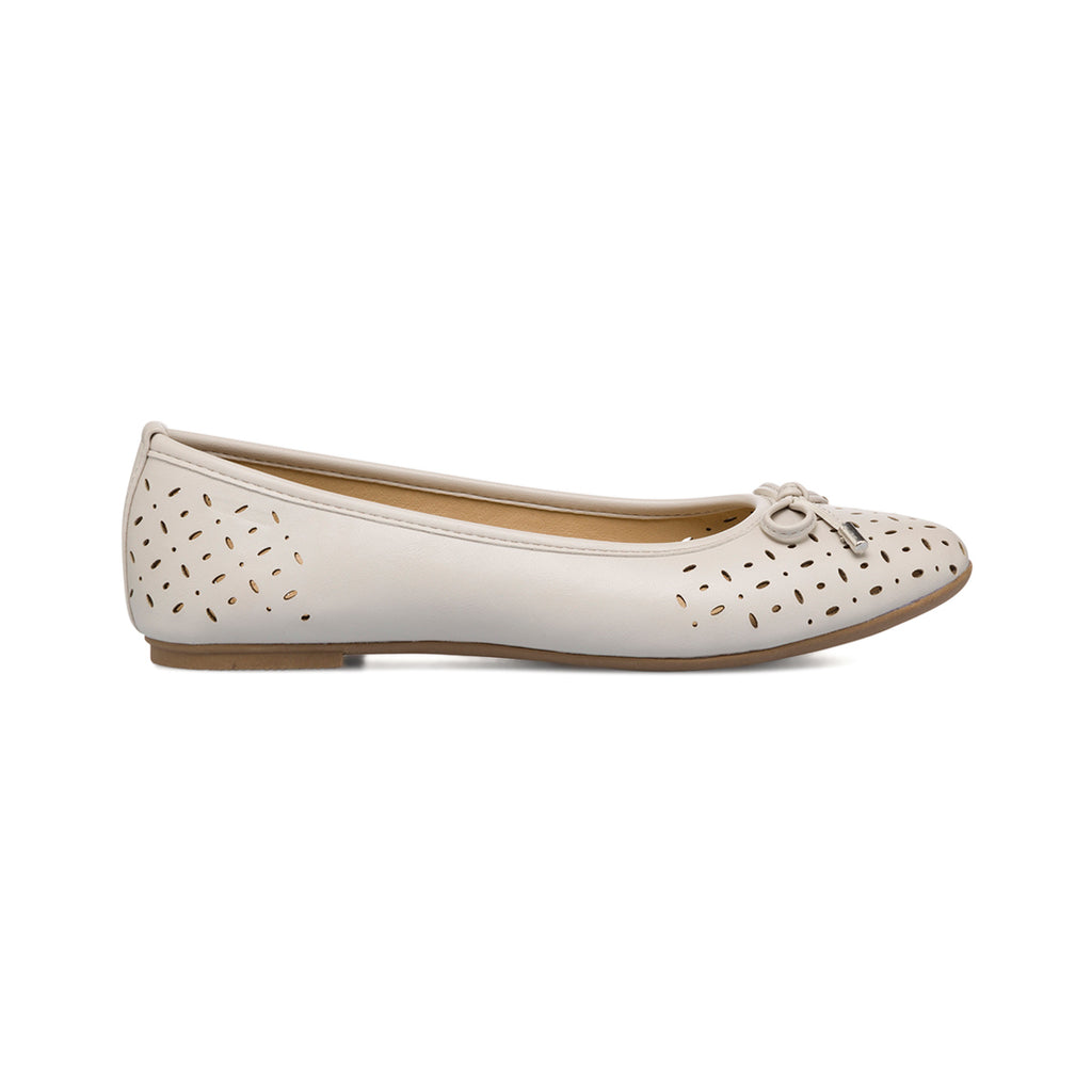 Ballerine bianche off-white da donna con dettagli traforati Lora Ferres